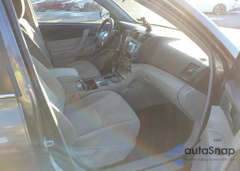 2013 Toyota Highlander Base Plus V6 из США, поврежденный, VIN 5TDBK3EH9DS179421